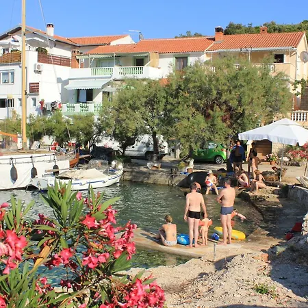 Family Friendly Seaside Zaglav, Dugi Otok - 9726 * Sali
