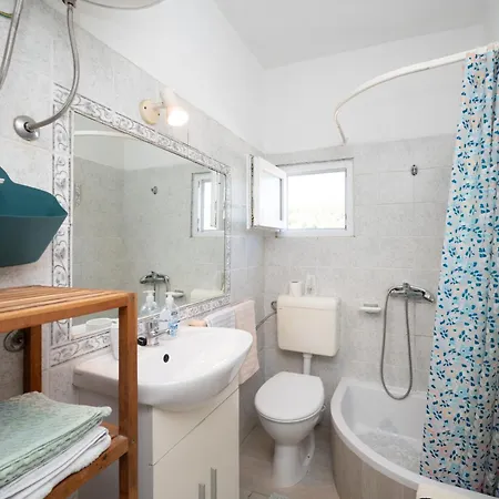 Family Friendly Seaside Zaglav, Dugi Otok - 9726 Appartamento