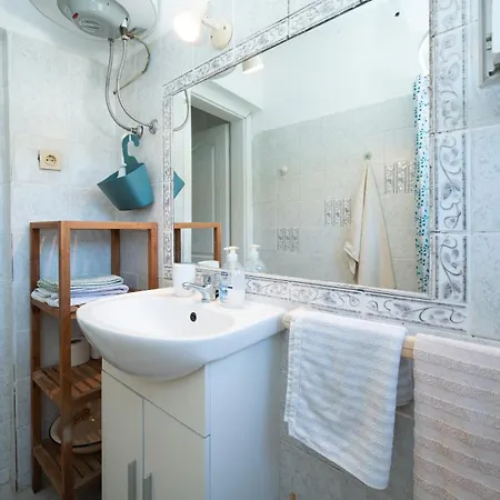 Family Friendly Seaside Zaglav, Dugi Otok - 9726 Apartmán